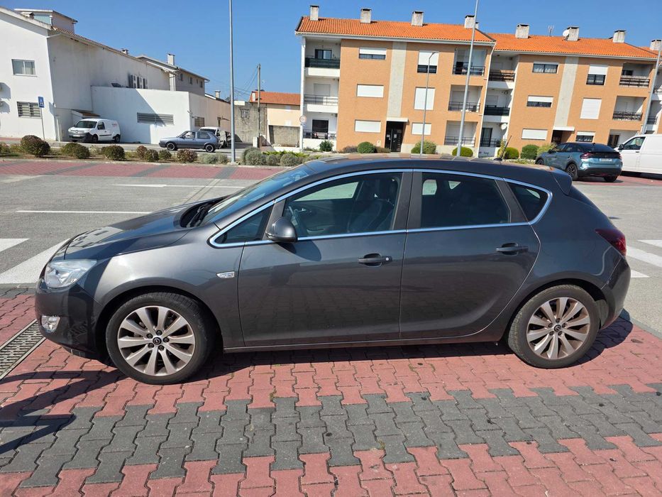 Astra CDTi 1.3 - Troco por SUV