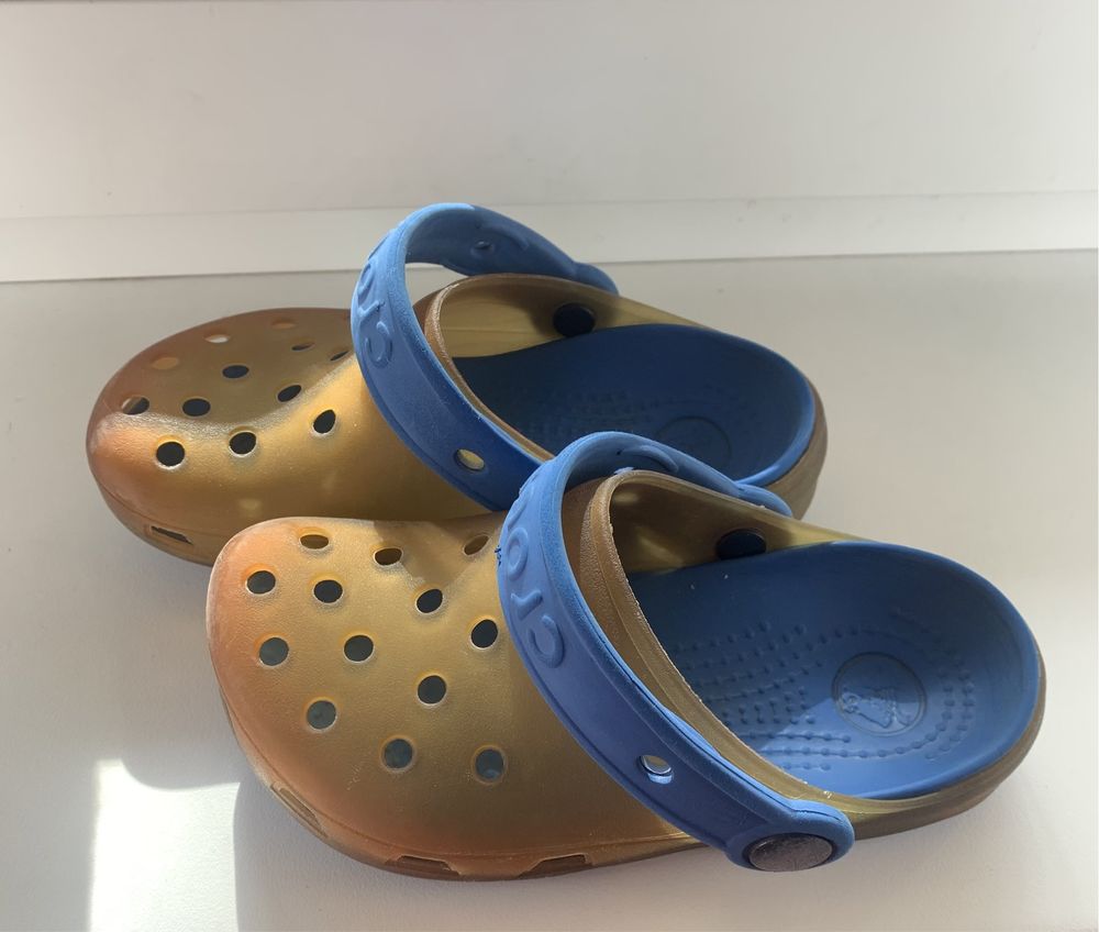 Сабо, тапочки, шлепки crocs