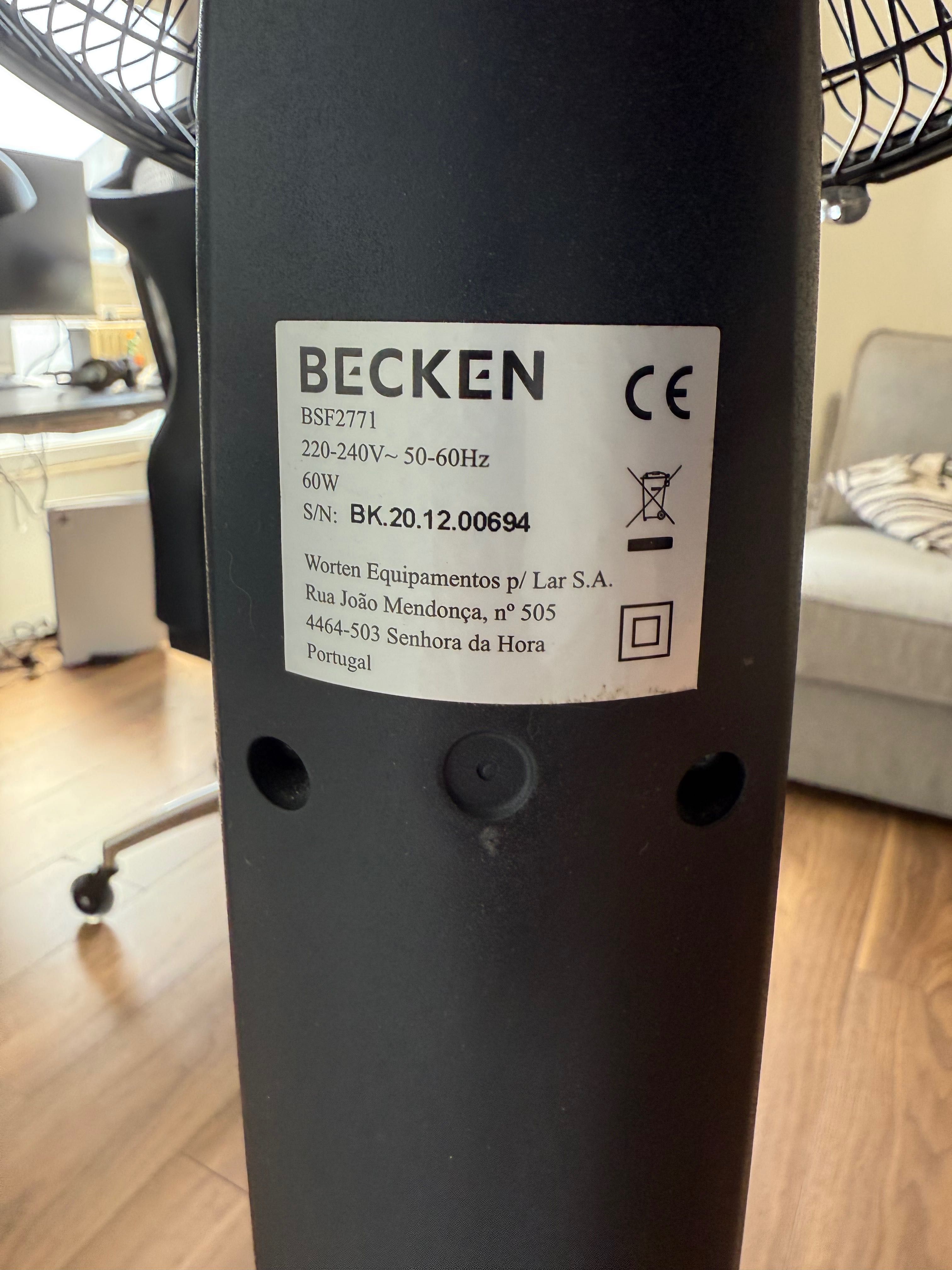 Ventoinha de pé Becken 60W com comando