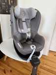Fotelik Cybex Sirona Size M2 z bazą.