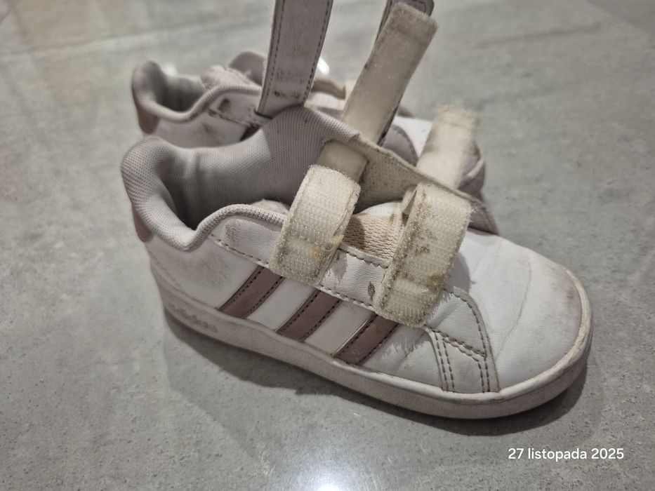 Buty dziecięce Adidas rozmiar 26