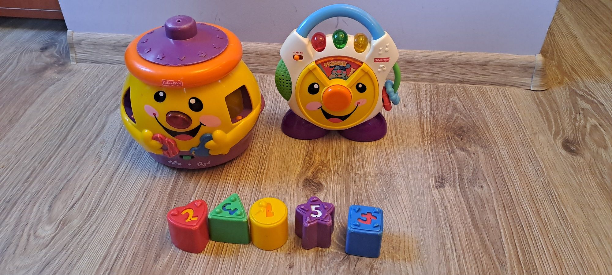 Garnuszek na klocuszek Fisher Price plus gratis