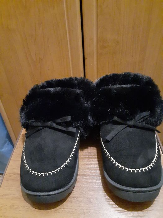 Мокасины новые, женские, утепленные. Цена 500 грн..