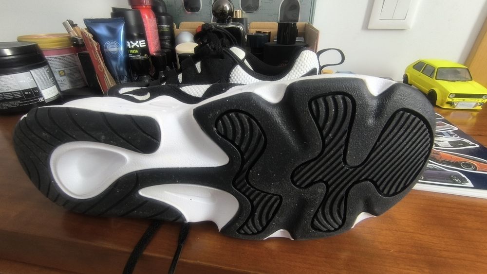 Vendo Nike tech hera novas