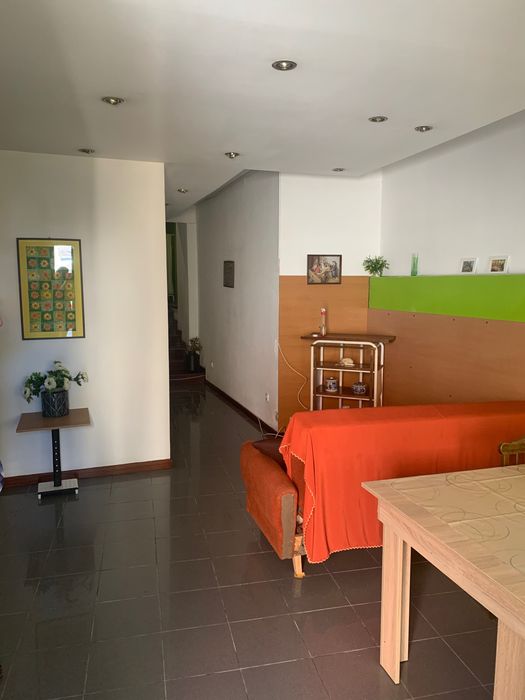 Aluga se T1+1 no centro histórico de Santa Comba Dao