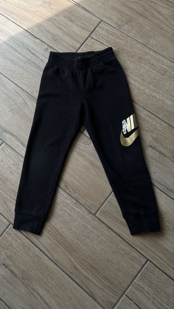 Костюм nike 4-5 р