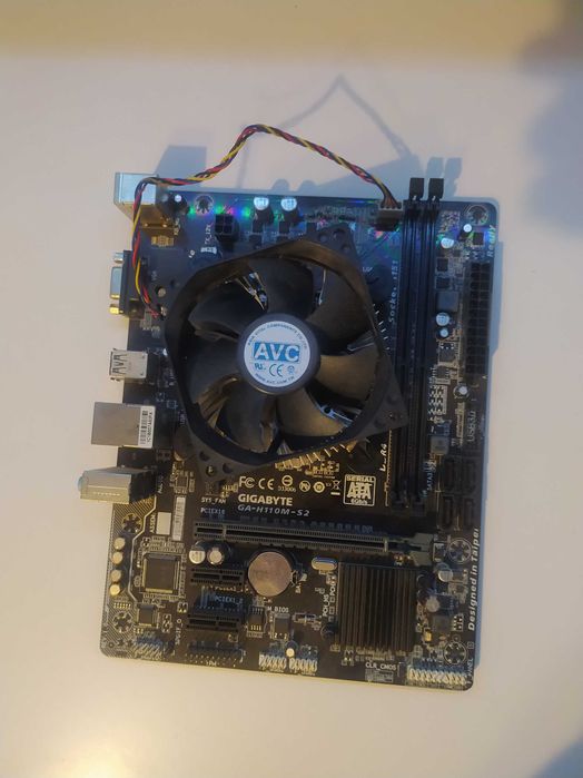 Intel Pentium G4400 3.30 GHz + Gigabyte GA-H110M-S2 + Chłodzenie