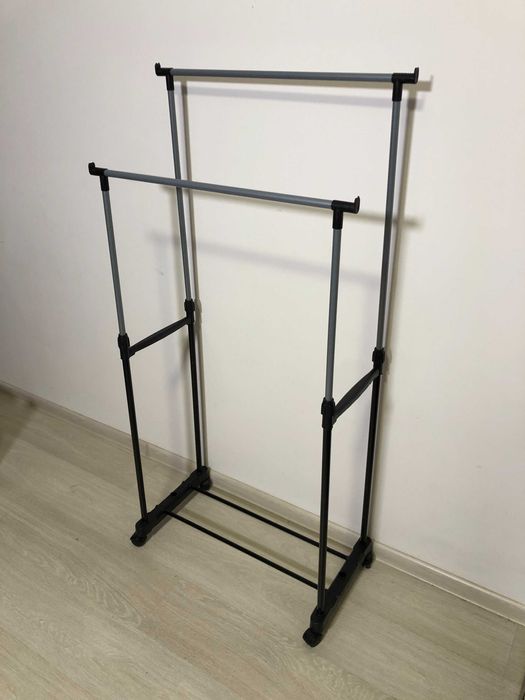 Стойка вешалка для одежды напольная передвижная двойная на колесиках