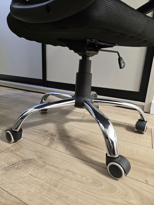 Офісне крісло - комп'ютерне крісло