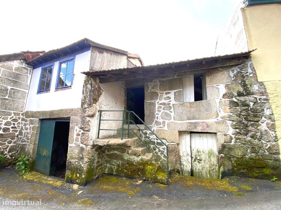 Moradia para Reconstrução a 12km de Viseu