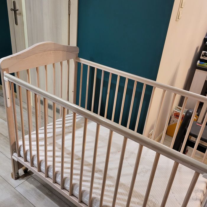 Łóżeczko dziecięce+materac Hilding