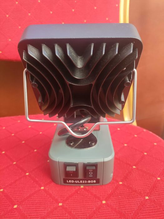 Reflektor Roboczy akumulatorowy Lampa Lampka LED od Makita Latarka