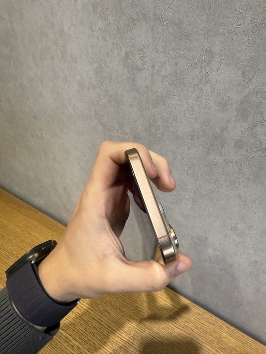 iPhone 16 Pro max 256 GB E-sim