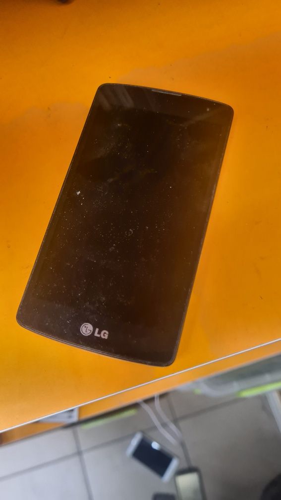 Lg L Fino na części