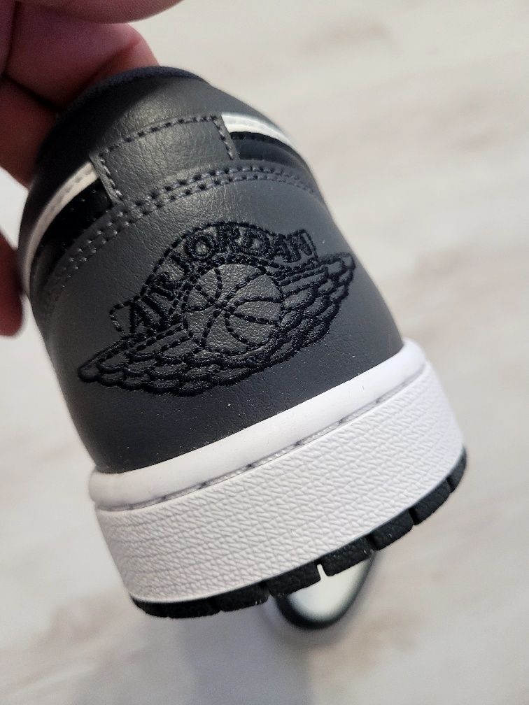 Кроссовки NIKE AIR JORDAN 1 Low нові original