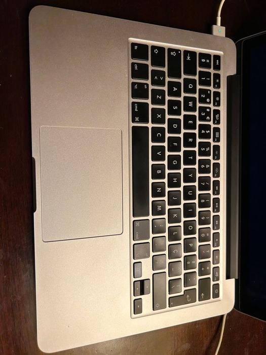 MacBook Pro 13.3” - 16Gb/ 256 Gb Flash - A1502