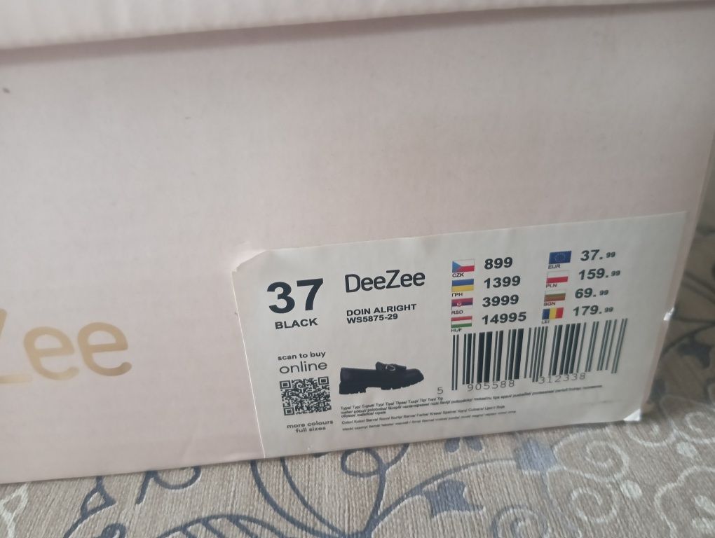 Sprzedam buty deeZee rozmiar 37