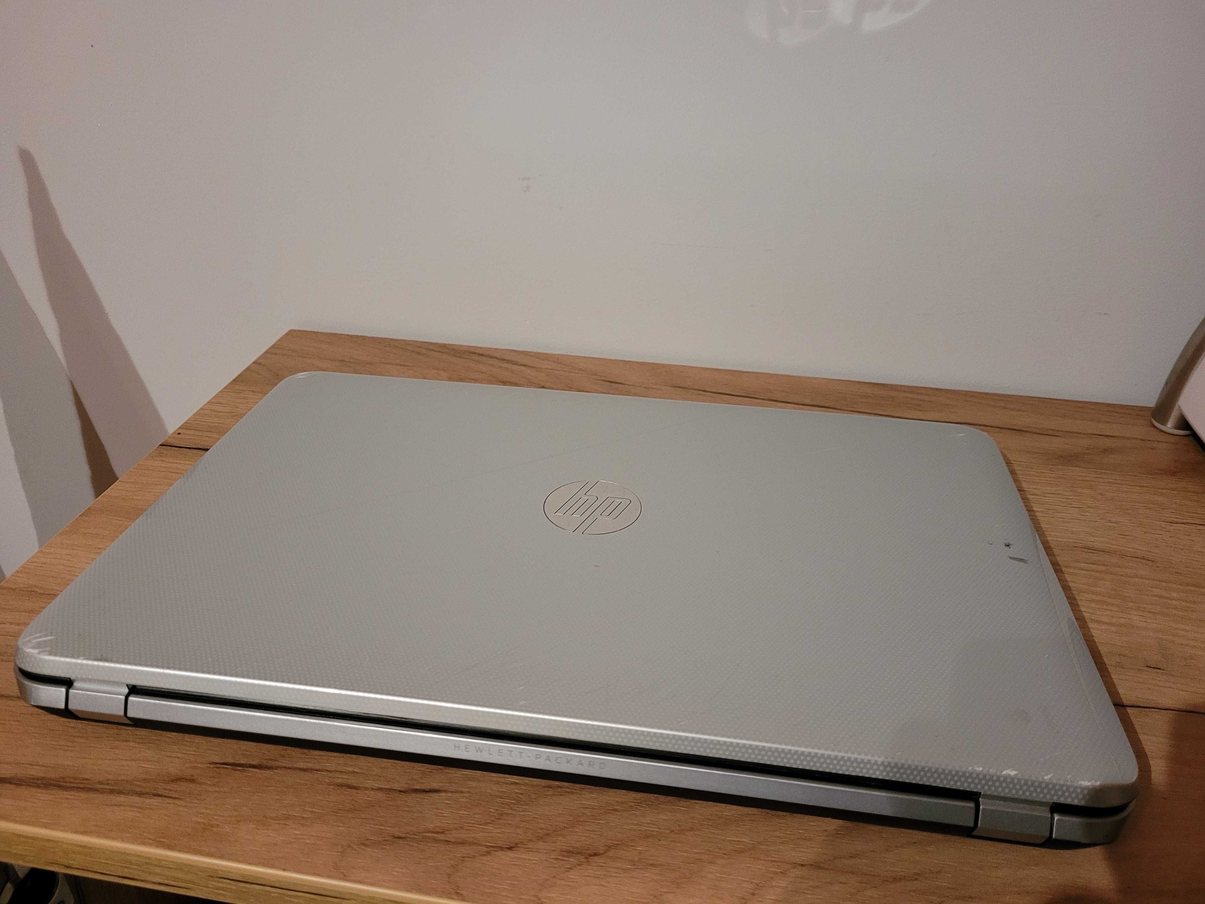 Laptop    HP    Pentium/8Gb/750Gb