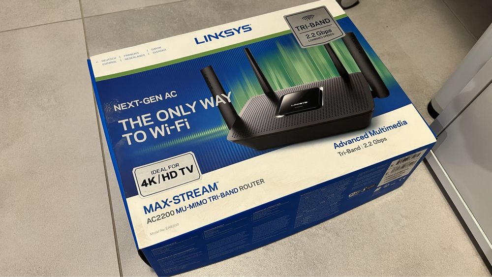 Router Linksys AC2200 EA8300 Tri Band