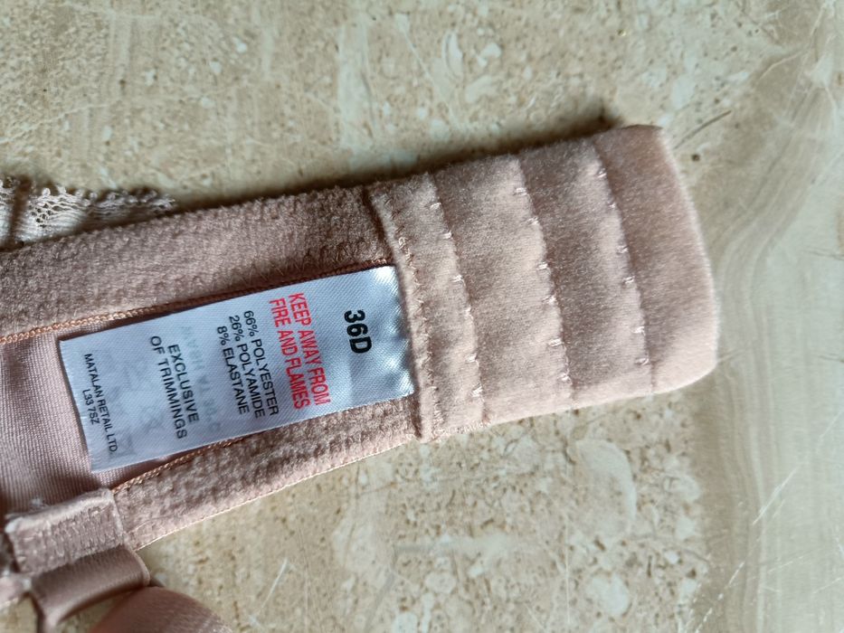 Biustonosz z pięknej koronki rozmiar 80 D