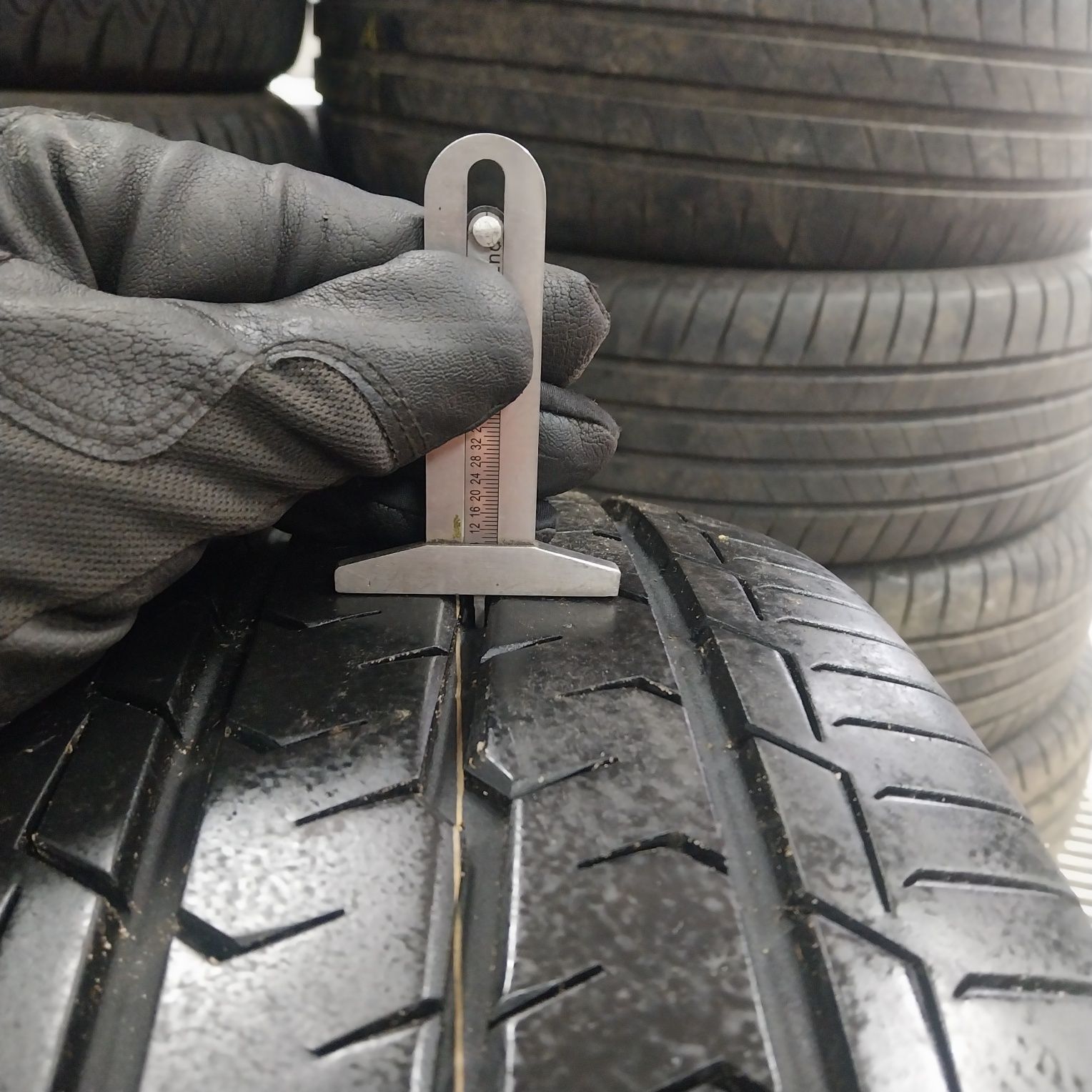 Opony Letnie TOYO 215/65R16C 109/107T DOT2022