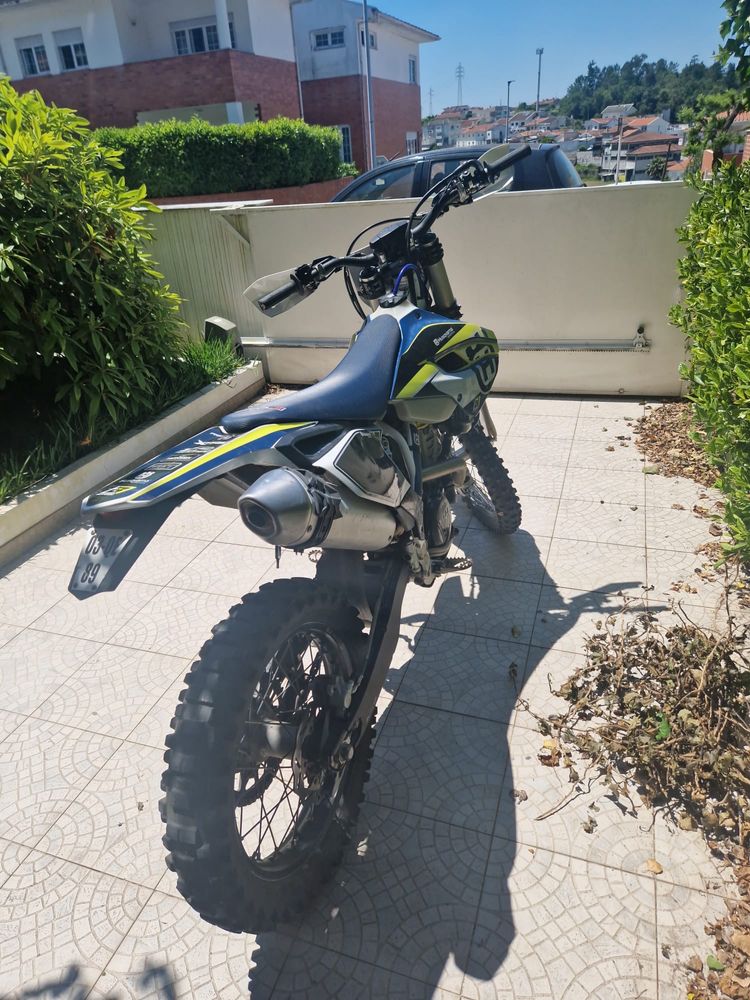 HUSQVARNA FE 250