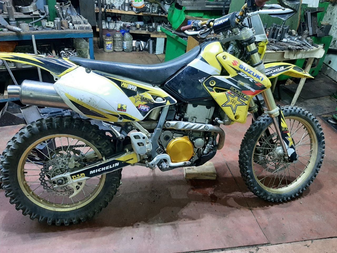 Ендуро мотоцикл Suzuki  DRZ-400