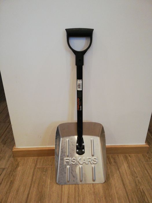 Fiskars szufla łopata aluminiowa do samochodu