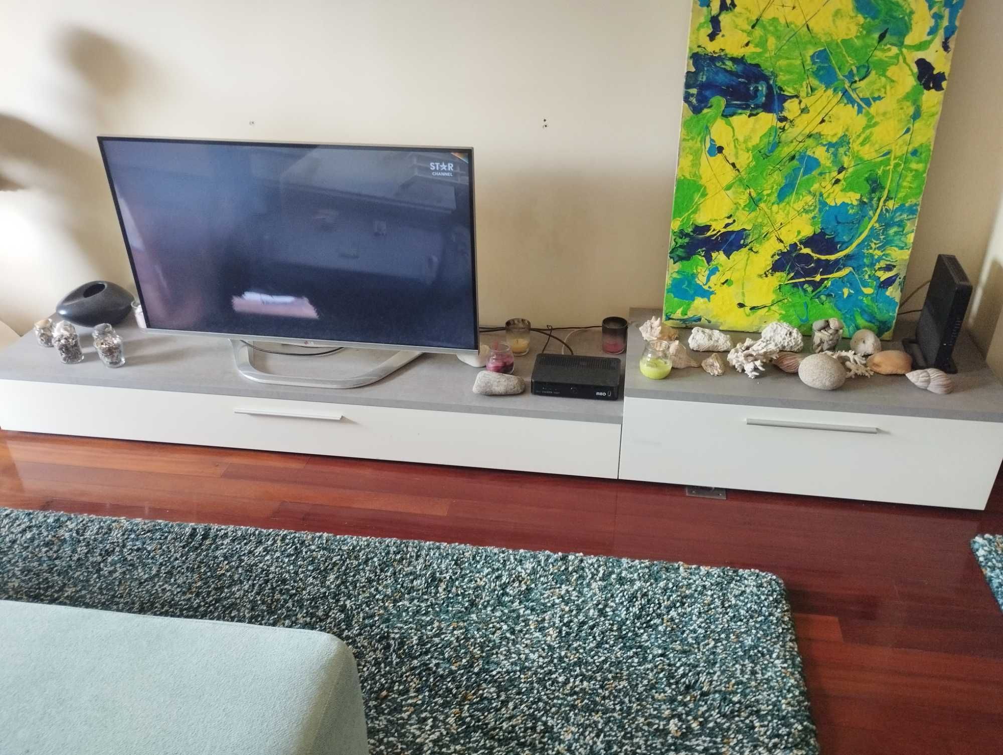 Conjunto completo de móveis de sala