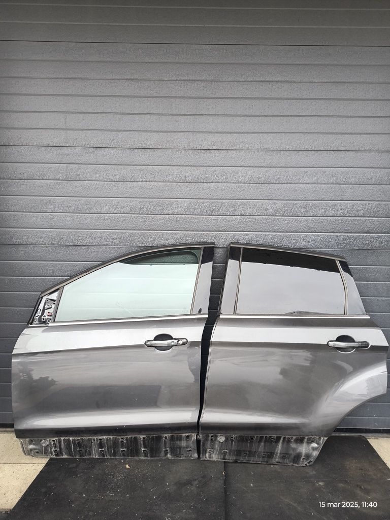 Ford Kuga mk2 drzwi UD