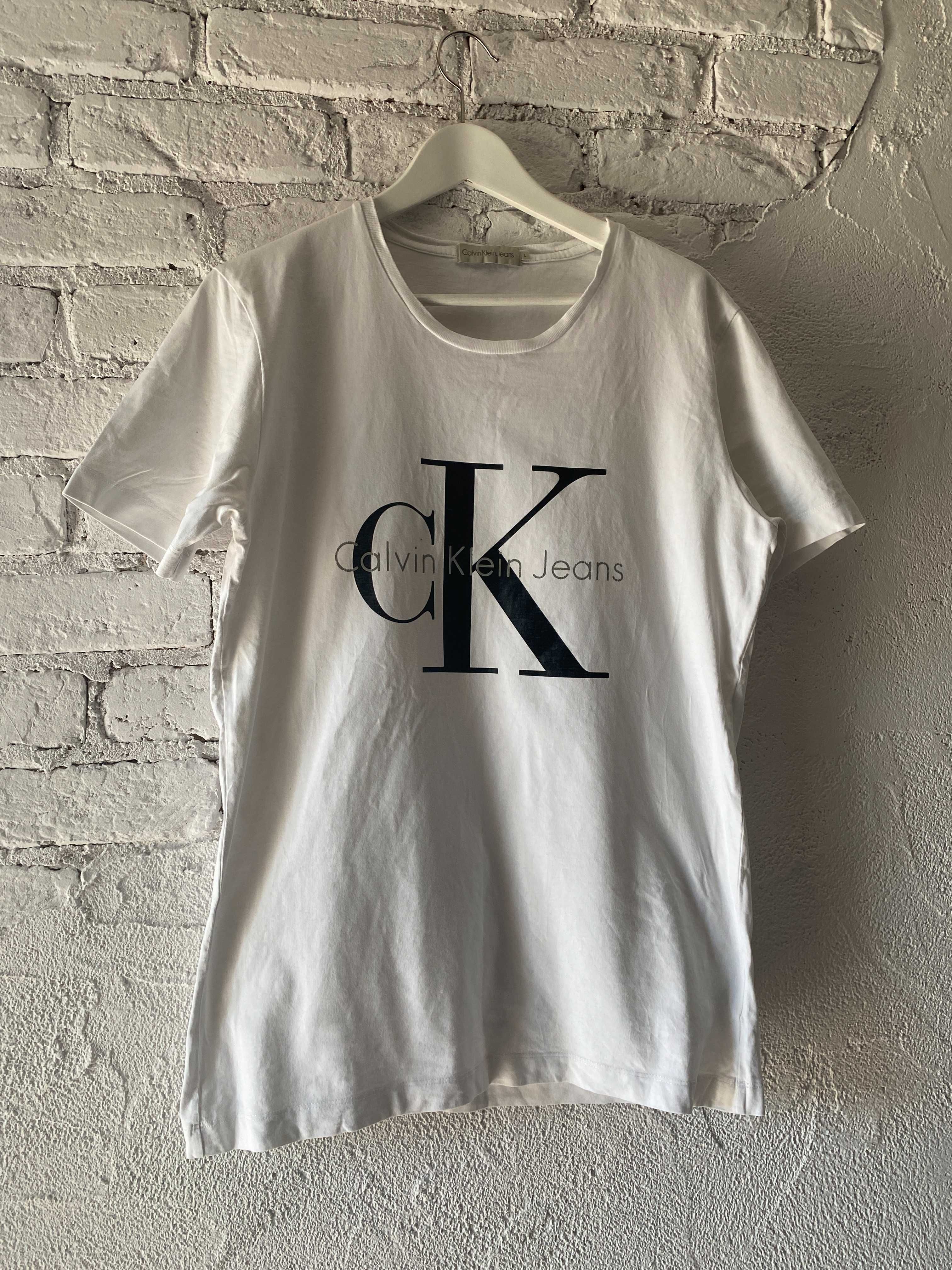 t-shirt Calvin Klein jeans L