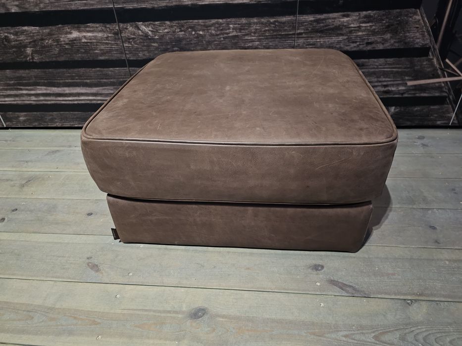 Pufa skórzany brąz