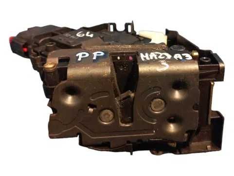 Zamek Drzwi Prawy Przód Przedni Mazda 3 III nr.mag 64ZDI