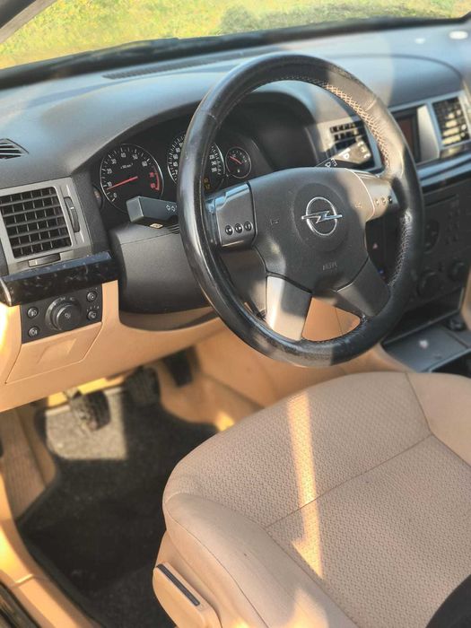 Opel Signum 1.8 Benzyna + LPG • 2003 • 122 KM • Rodzinne Kombi