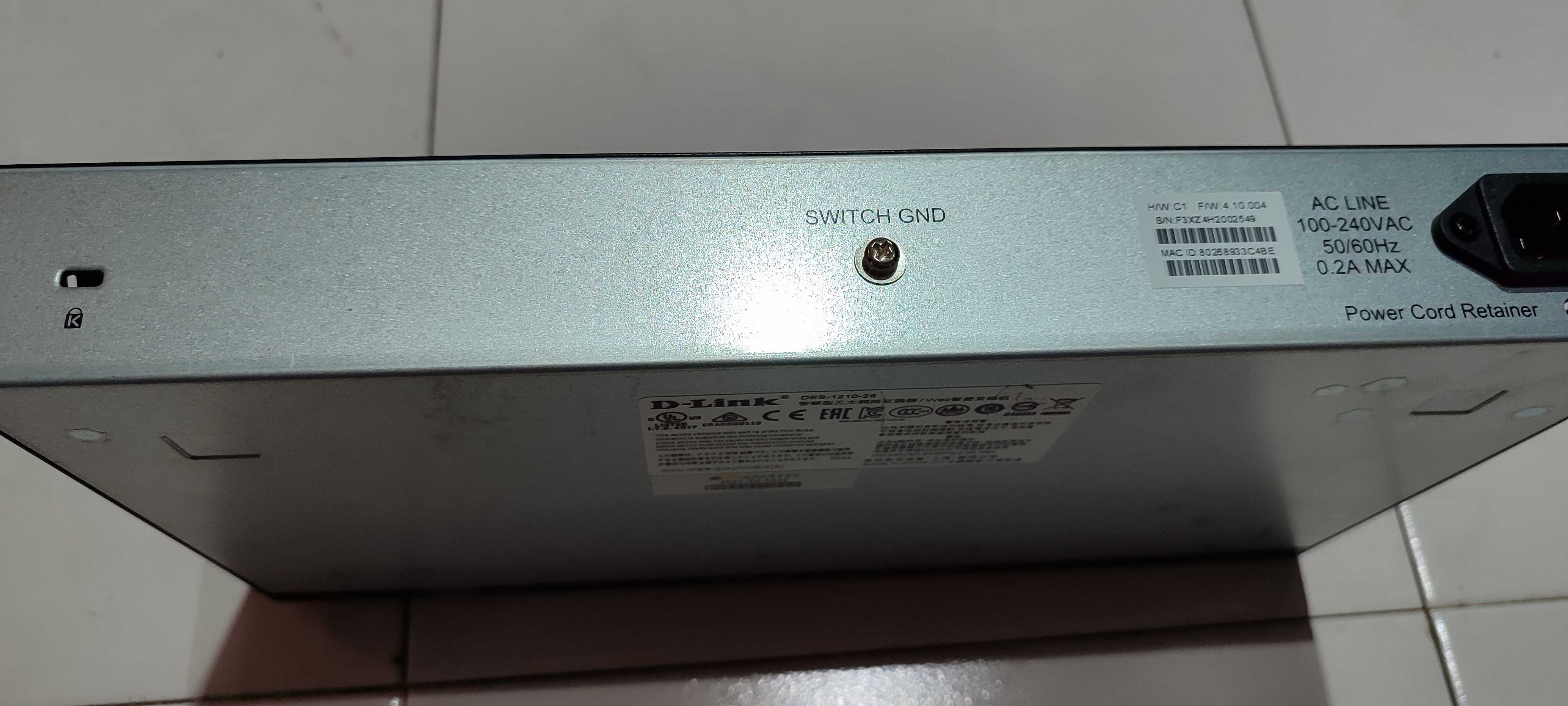 Switch Dlink DES-1210-28