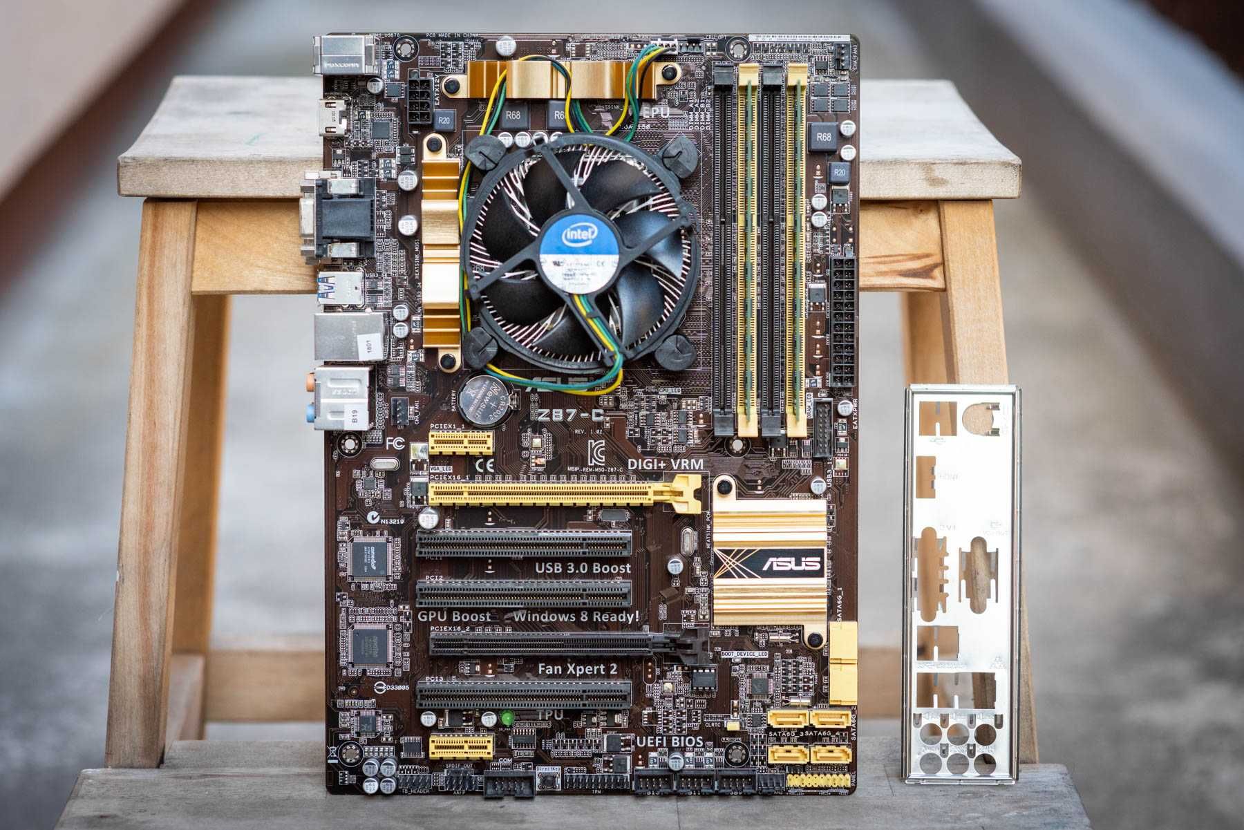 Intel i7-4790 + Asus Z87-C + 8GB DDR3 + zaślepka