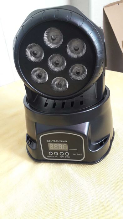 2 x Mini Led (spot e Wash)