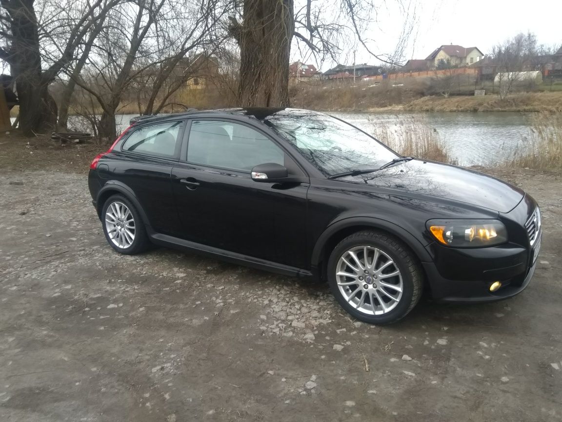 Volvo C30 1.6 бензин