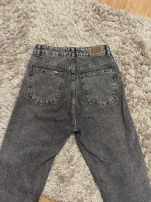 Джинси жіночі сірого кольору