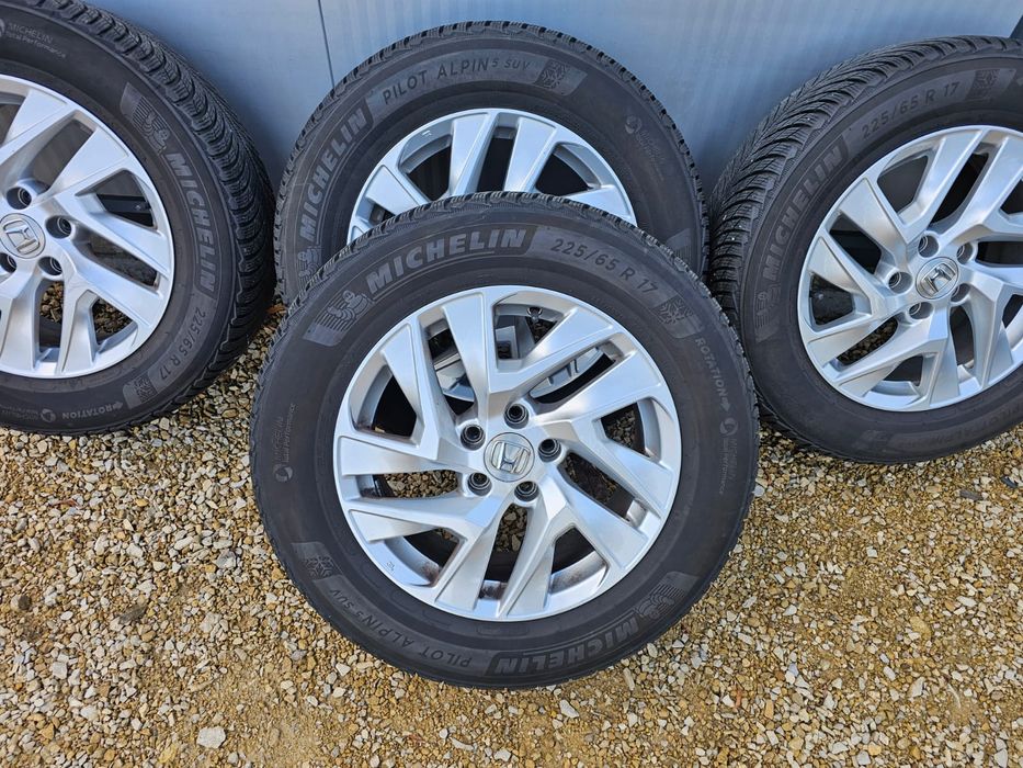 Alufelgi 17 koła zimowe Honda CR-V opony zimowe 225/65/17