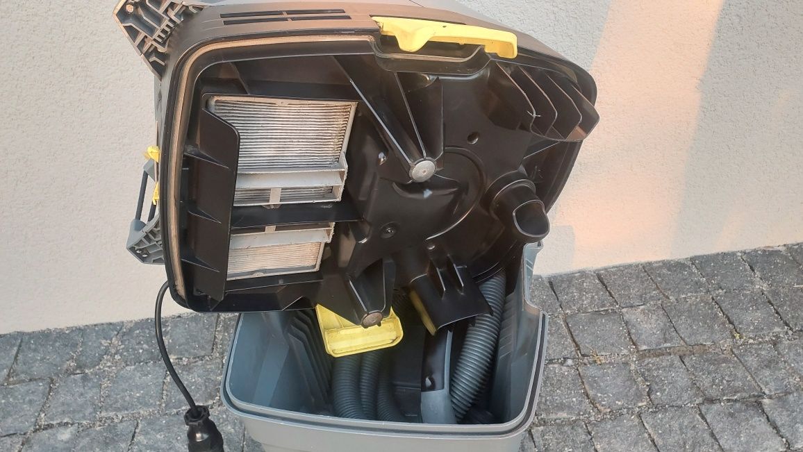 Господарський пилосос Karcher NT 30/1 Ap L