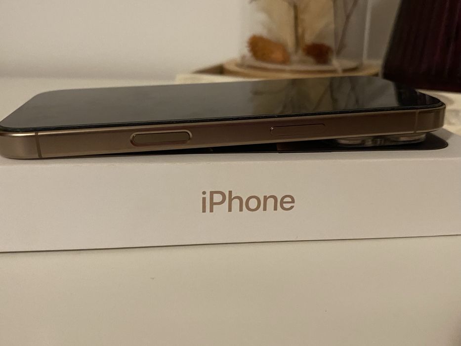 iPhone 16 Pro APPLE (6.3'' - 256 GB - Titânio Deserto)