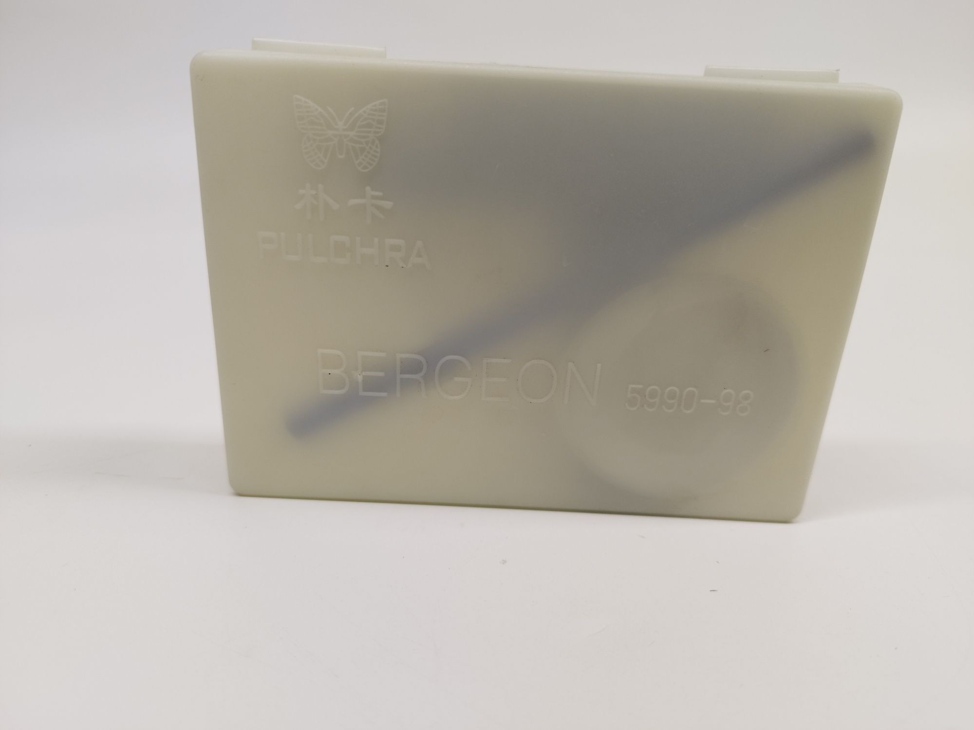 Pistolet do przekłuwania uszu