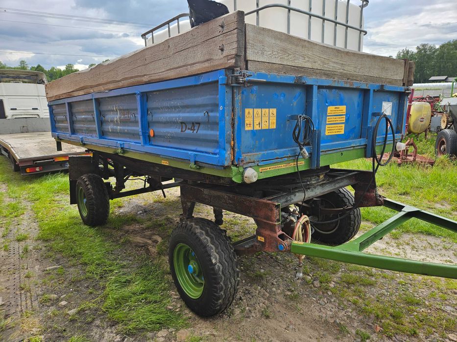 Przyczepa wywrotka D-47 trzystronny wywrot. transport