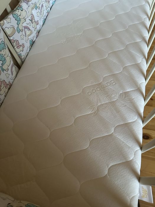 Дитяче ліжко+ матрац+ бортики- повний комплект