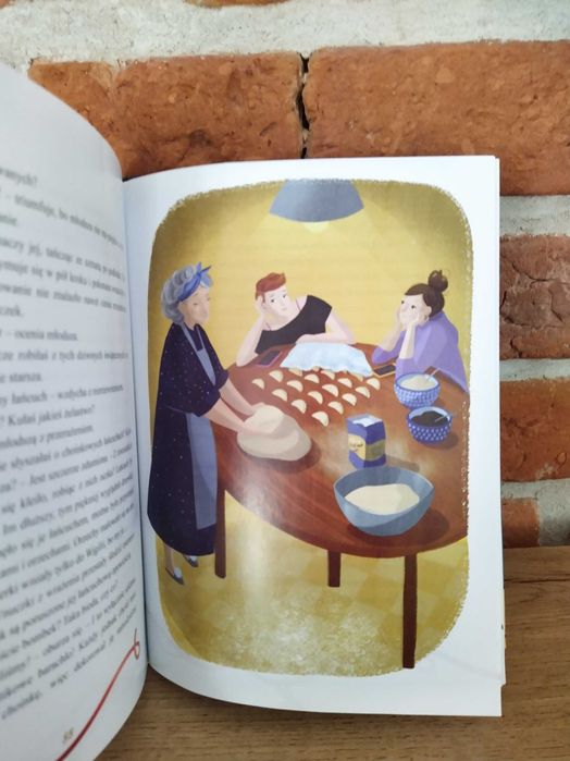 Pięć choinek, w tym jedna kradziona. Opowieść świąteczna.