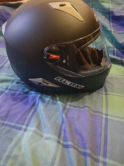 Продам шлем. Абсолютно новый.