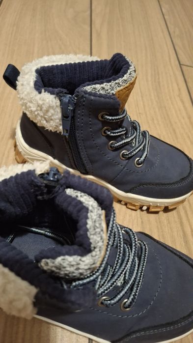 Демісезонні черевики Reserved, 26 розмір