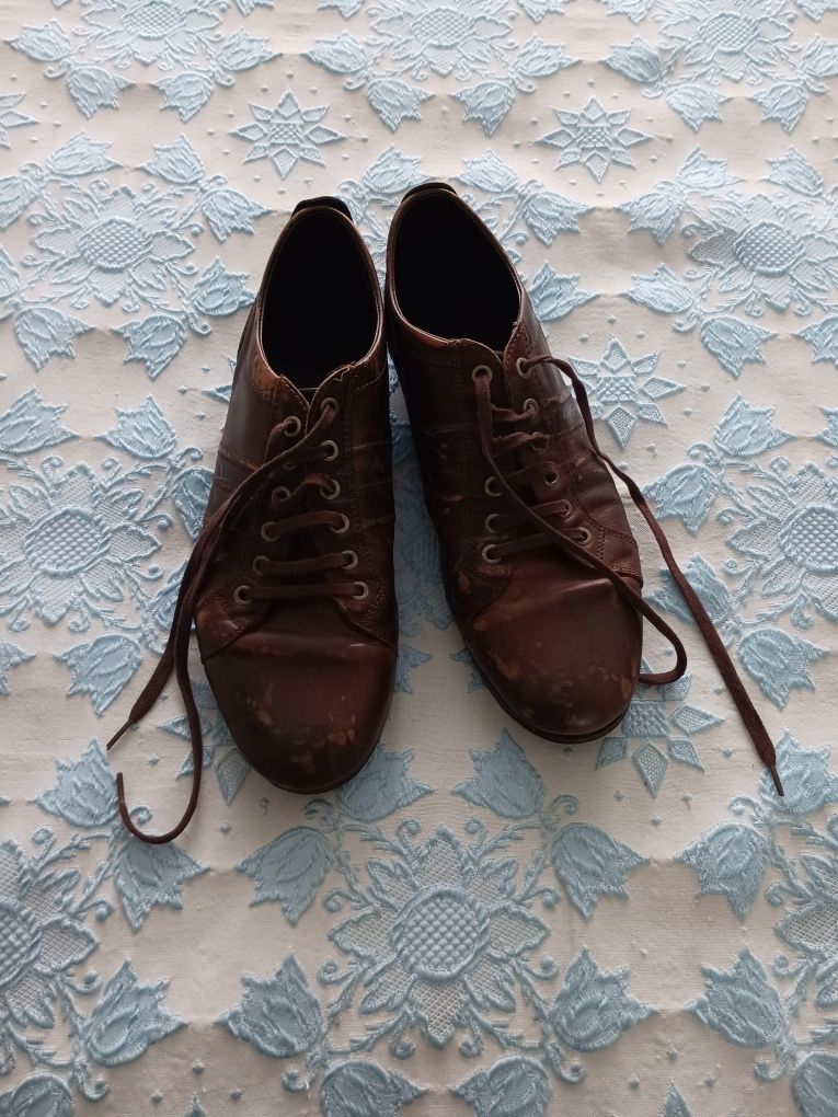 Sapatos de homem em pele tamanho 43 da Maximo duty