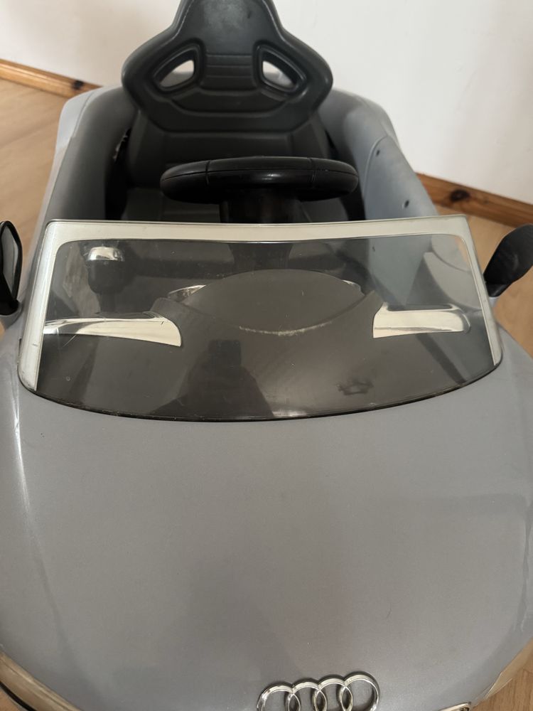 Samochod Rollplay Audi R8 srebrny